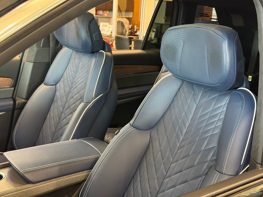 2026 Cadillac VISTIQ Premium Luxury - Photo 16