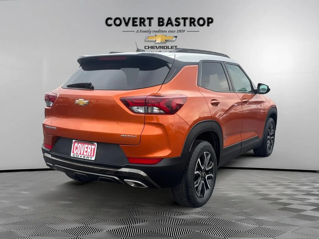 Used 2022 Red Chevrolet ACTIV image 4