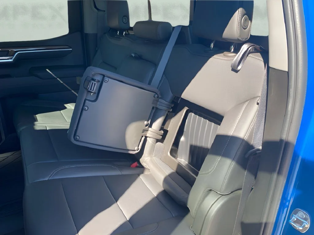 Used 2022 GLACIER BLUE METALLIC Chevrolet RST image 24