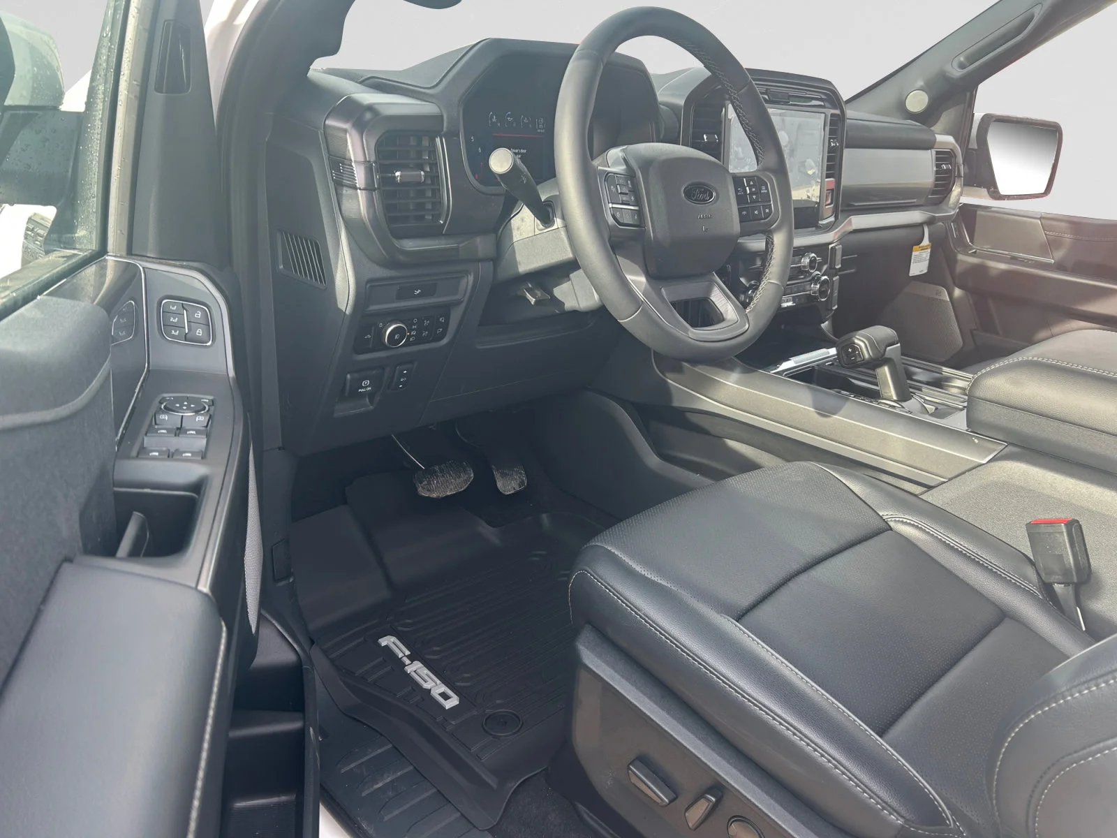 New 2026 Star White Metallic Tri-Coat Ford Lariat* w/ Level Kit, Spoiler, Tonneau  etc image 13