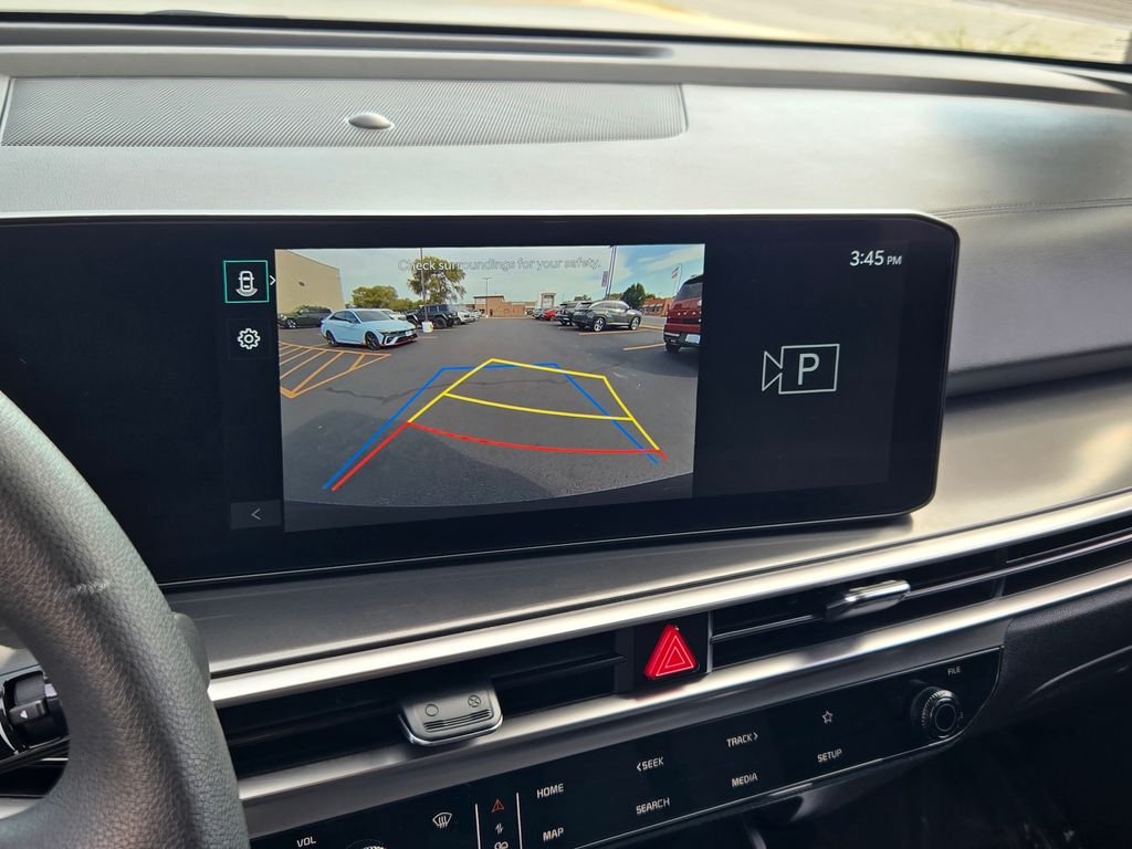 2024 Kia Sorento LX - Photo 35