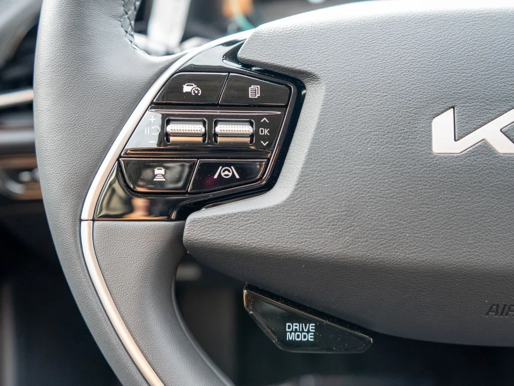 New 2026 Snow White Pearl Kia SX image 20