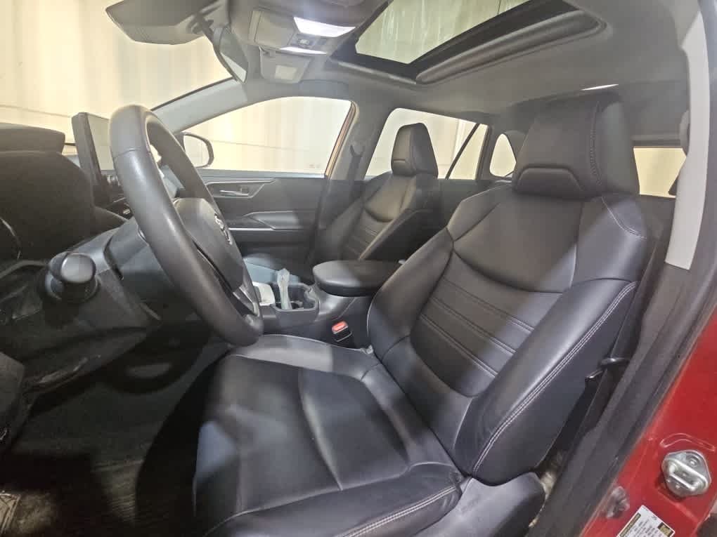 Used 2024 Ruby Flare Pearl Toyota XLE Premium image 8