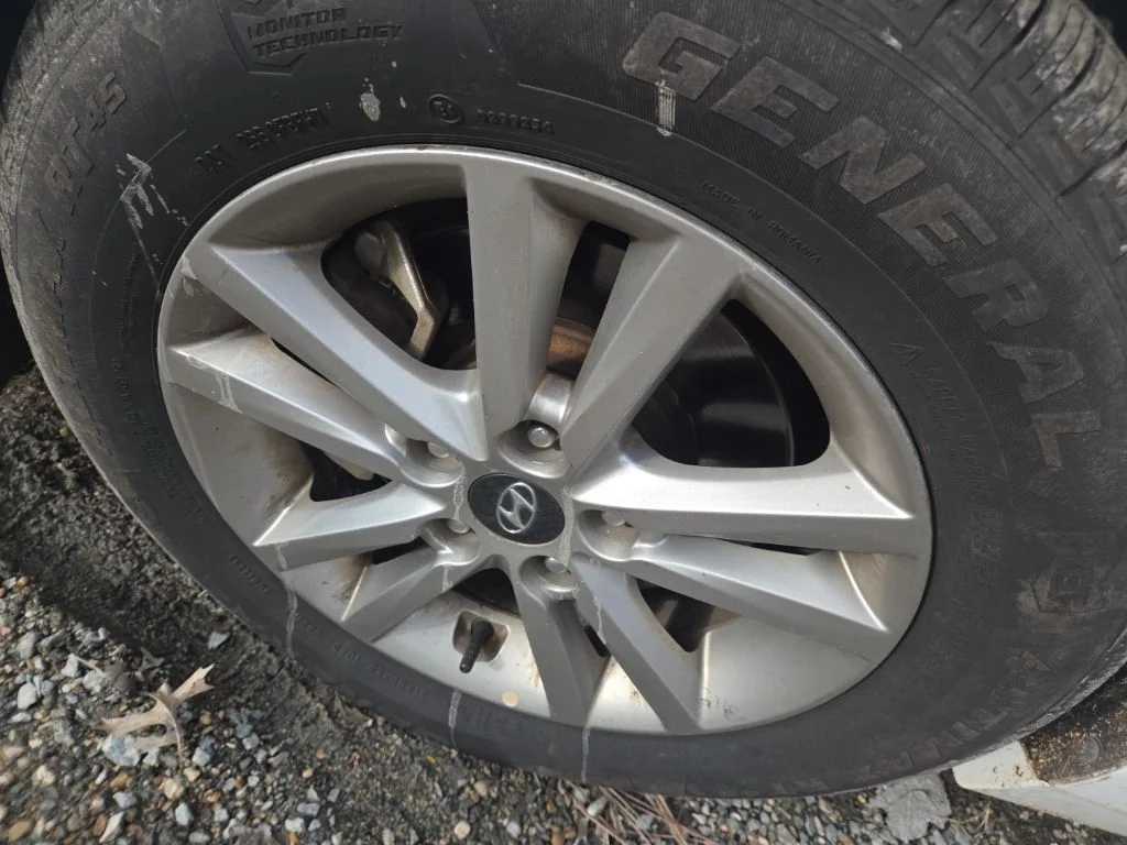 Used 2016 White Hyundai SE image 14