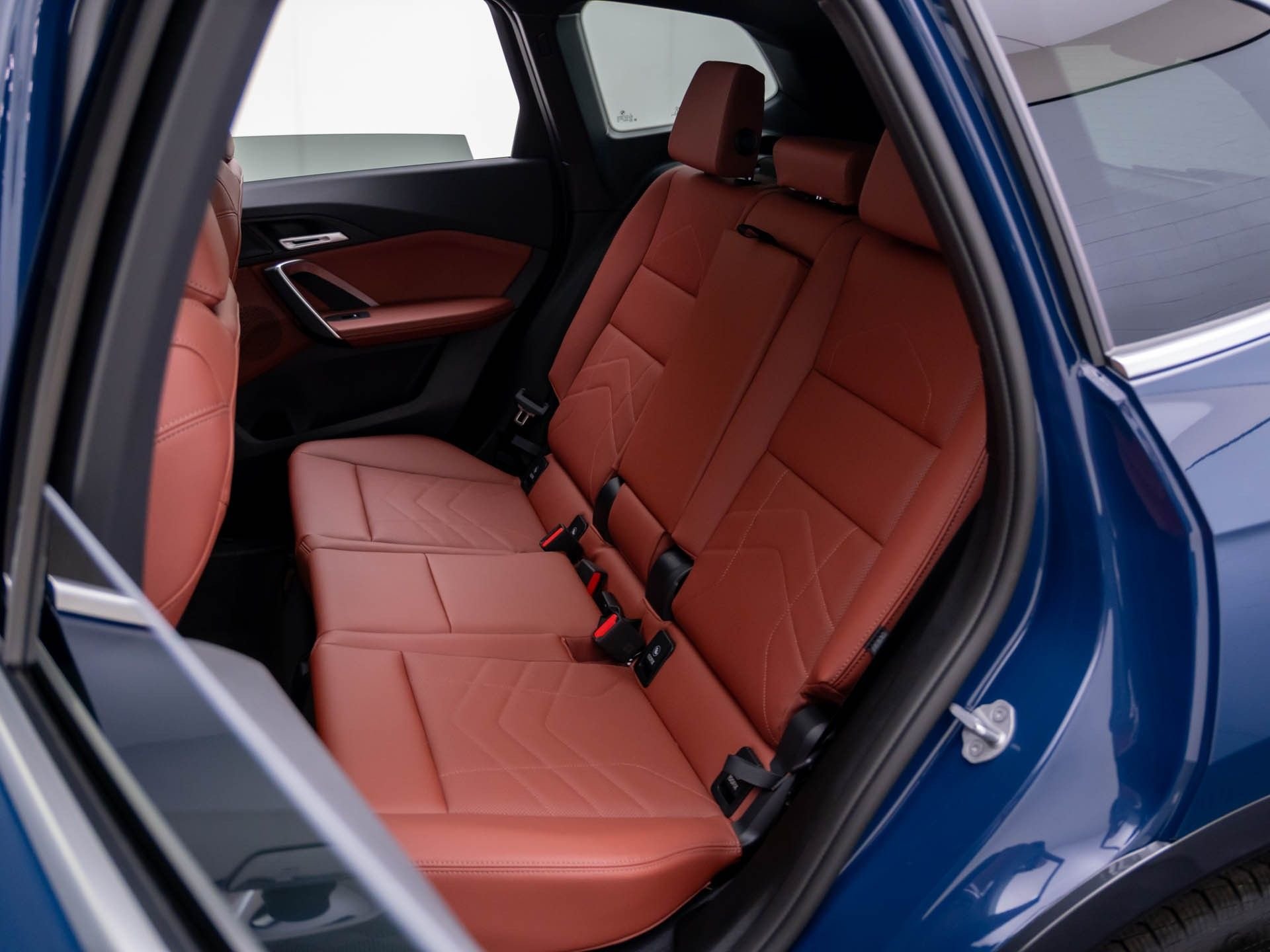 New 2026 Night Dusk Blue Metallic BMW xDrive28i image 18