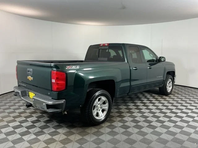 Used 2015 Rainforest Green Metallic Chevrolet LT image 4