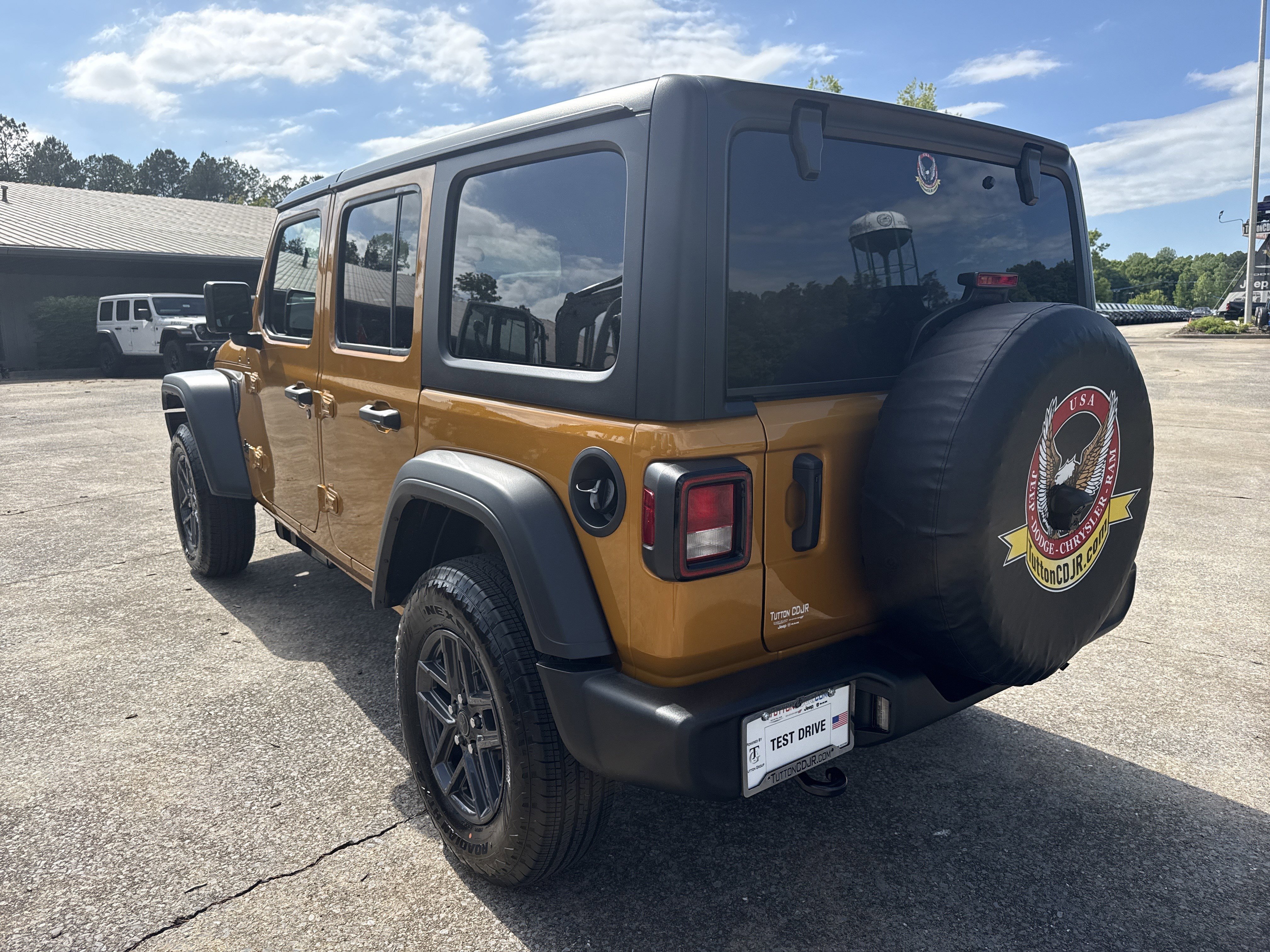 New 2026 Goldilocks Jeep Sport S image 5
