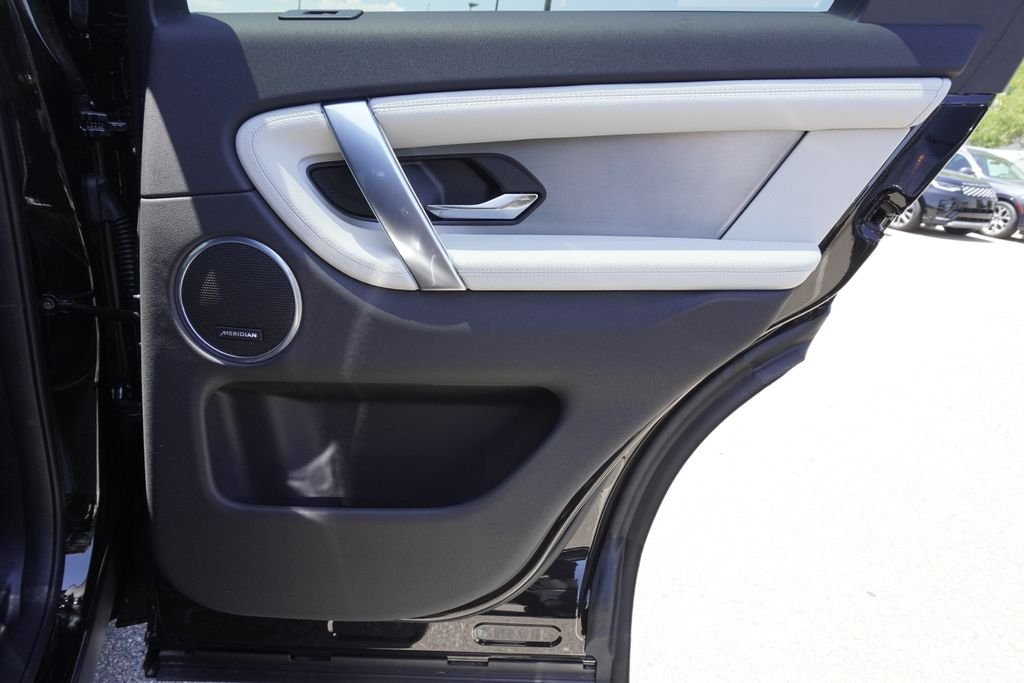 New 2026 Santorini Black Land Rover Landmark image 25