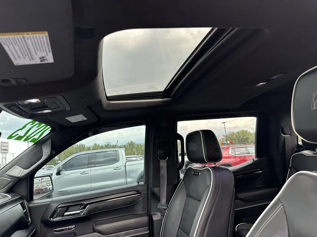 Certified Used 2023 DYNAMIC BLUE METALLIC GMC AT4X image 19