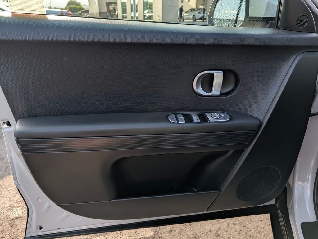 2024 Hyundai IONIQ 5 SEL - Photo 17