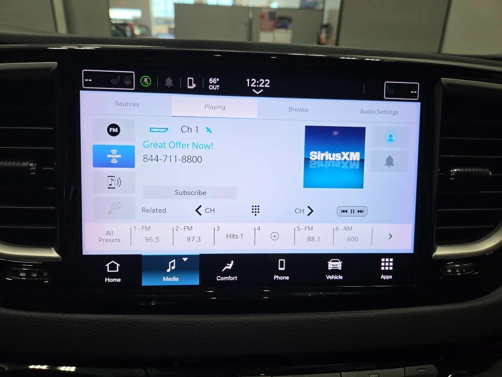Used 2023 Silver Chrysler Touring L image 38