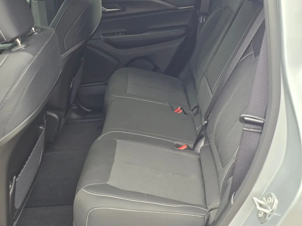 Used 2025 Silver Jeep Laredo image 17