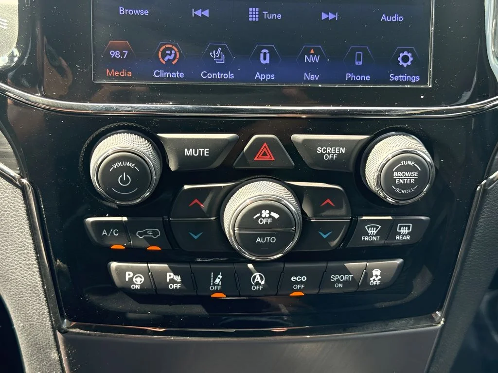 Used 2019 Black Jeep Limited X image 10