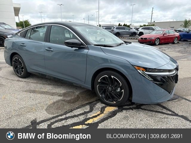 2026 Nissan Sentra SR CVT's photo