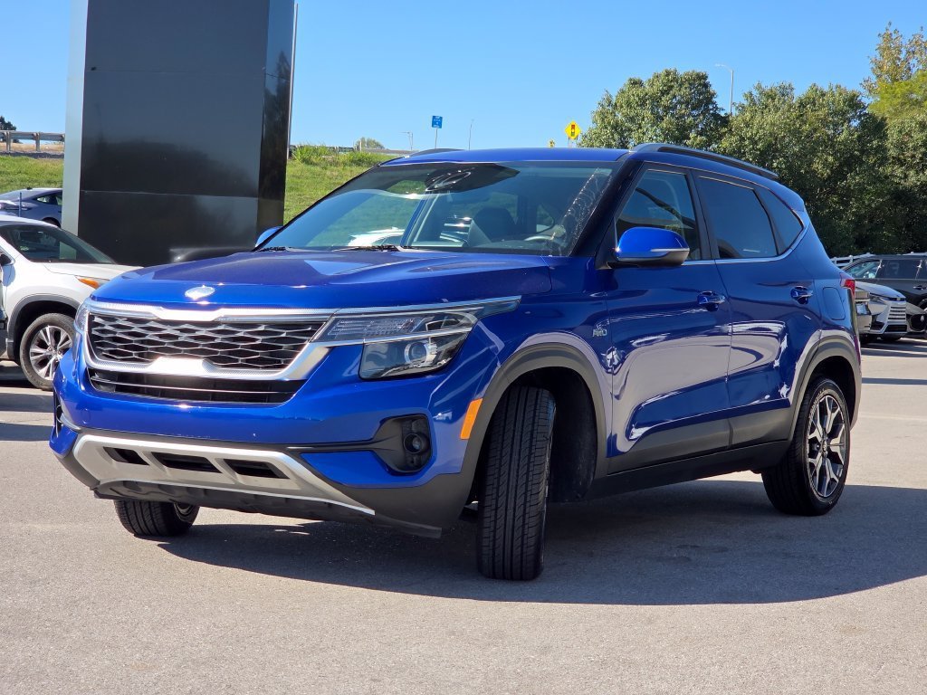 Used 2021 Neptune Blue Kia EX image 21