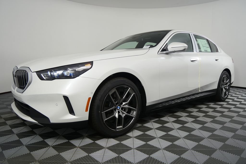 2026 BMW 5 Series 530i - Photo 7