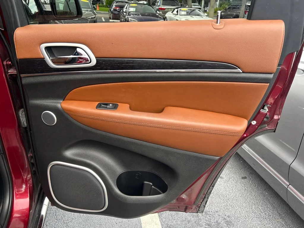 Certified Used 2019 Velvet Red Pearlcoat Jeep Summit image 47