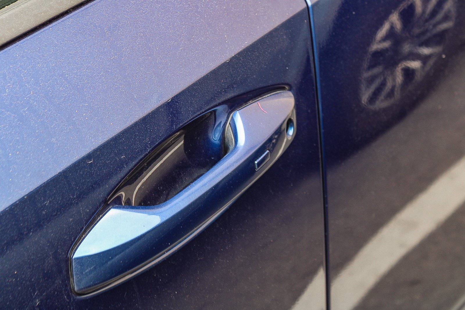 Used 2025 Deep Blue Pearl Nissan SV image 13