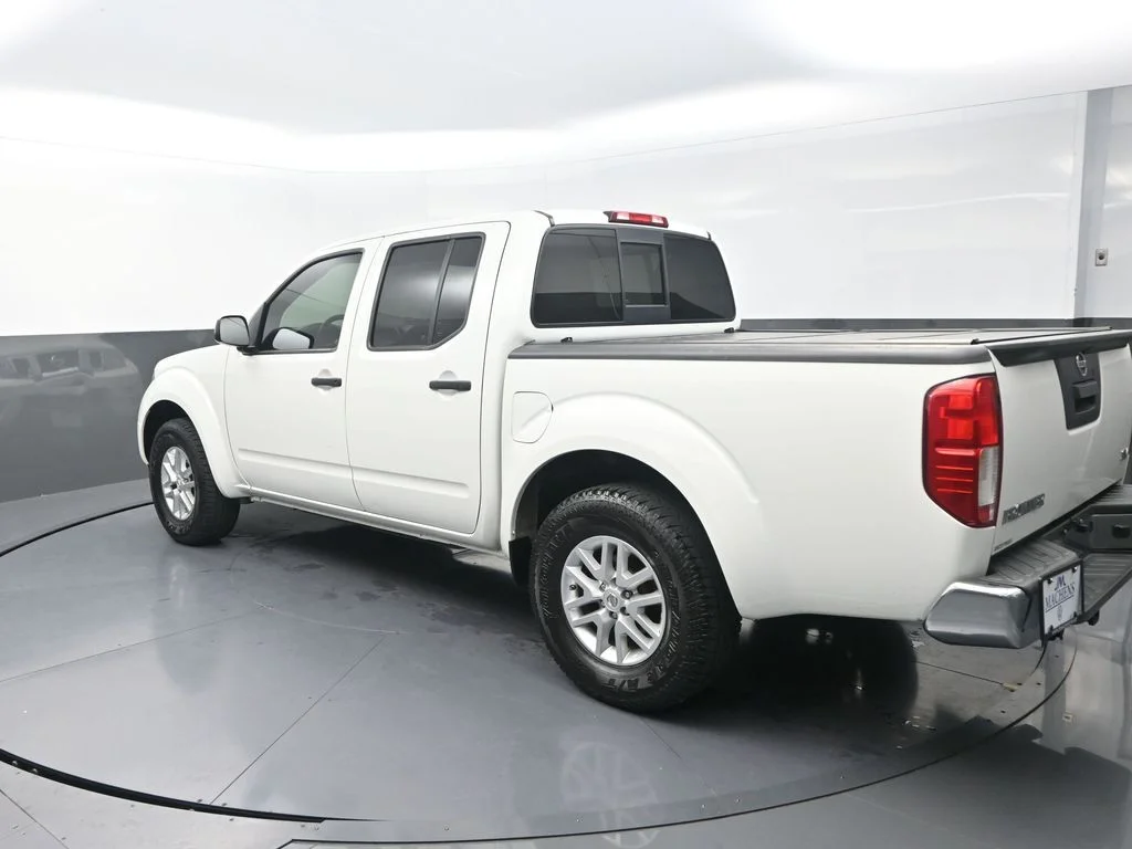 Used 2017 White Nissan SV image 8
