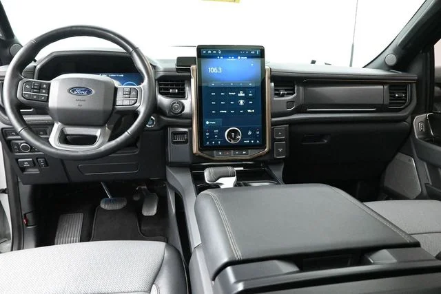 Used 2024 White Ford Lariat image 21