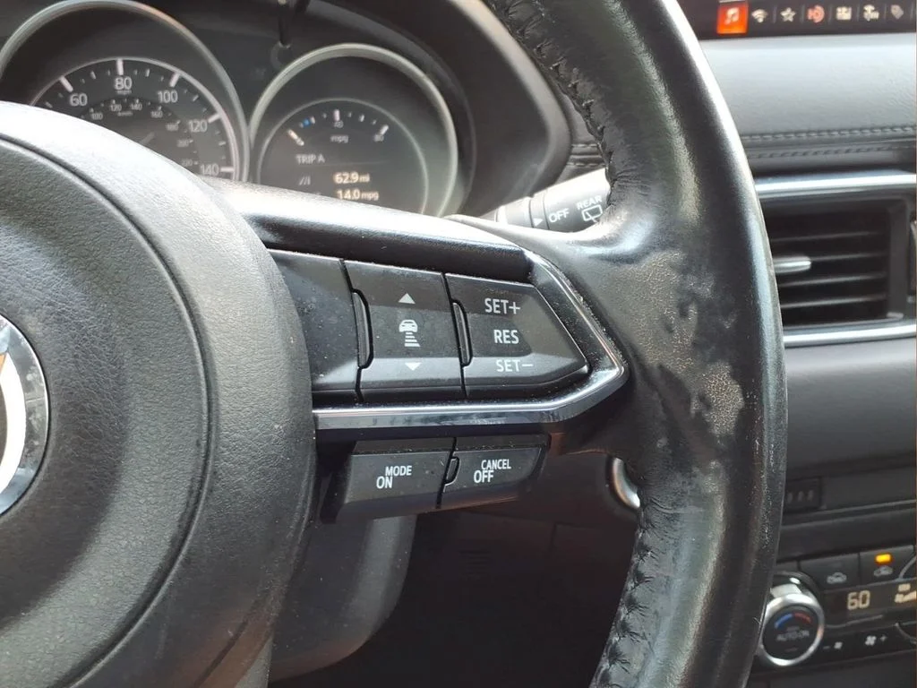 Used 2018 Silver Mazda Touring image 14