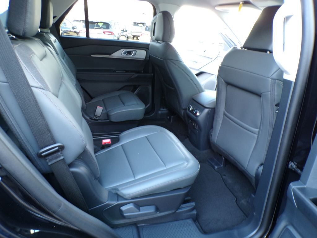 New 2026 Agate Black Metallic Ford Active image 30