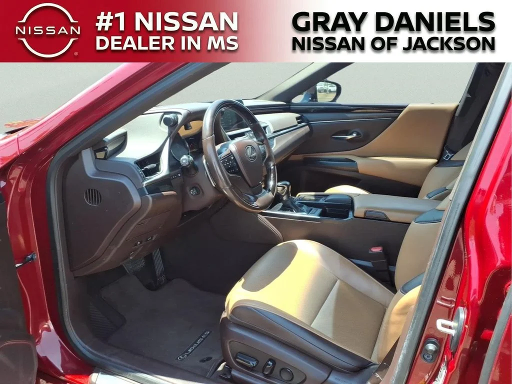 Used 2020 Red Lexus 350 image 24