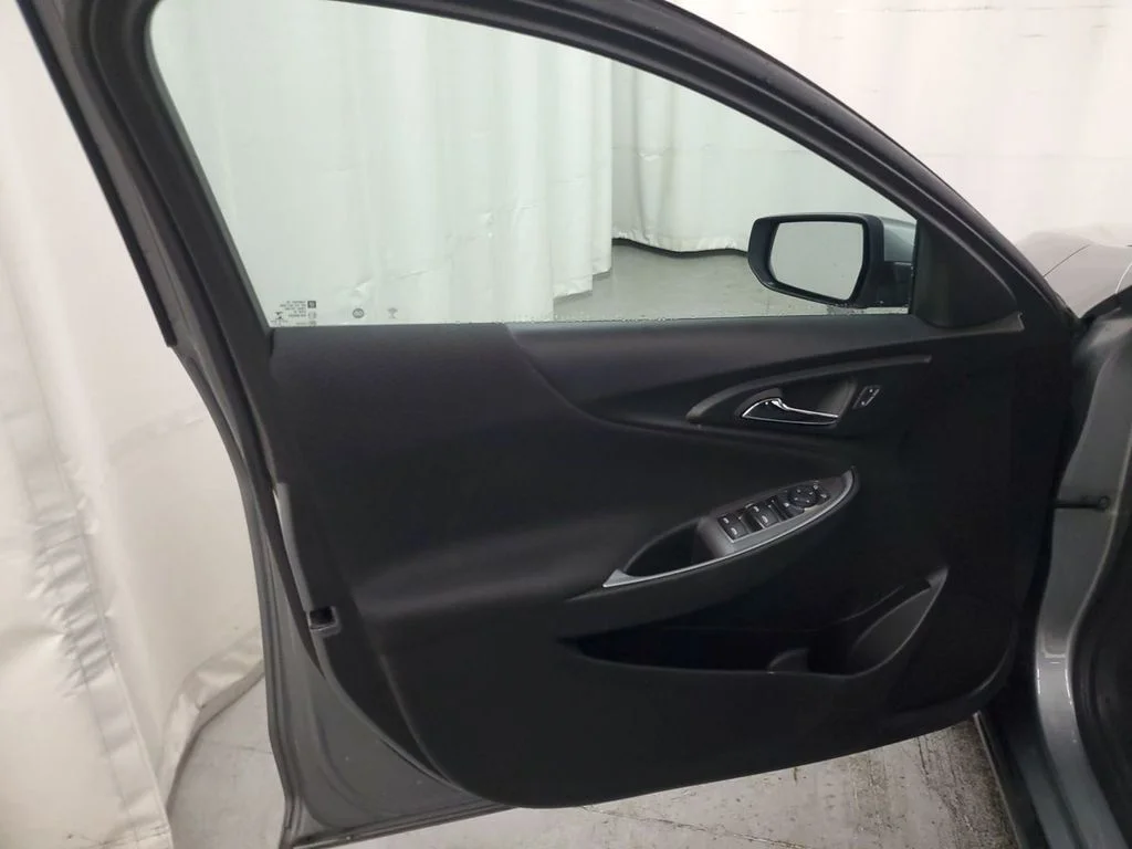 Used 2024 Sterling Gray Metallic Chevrolet LT image 5