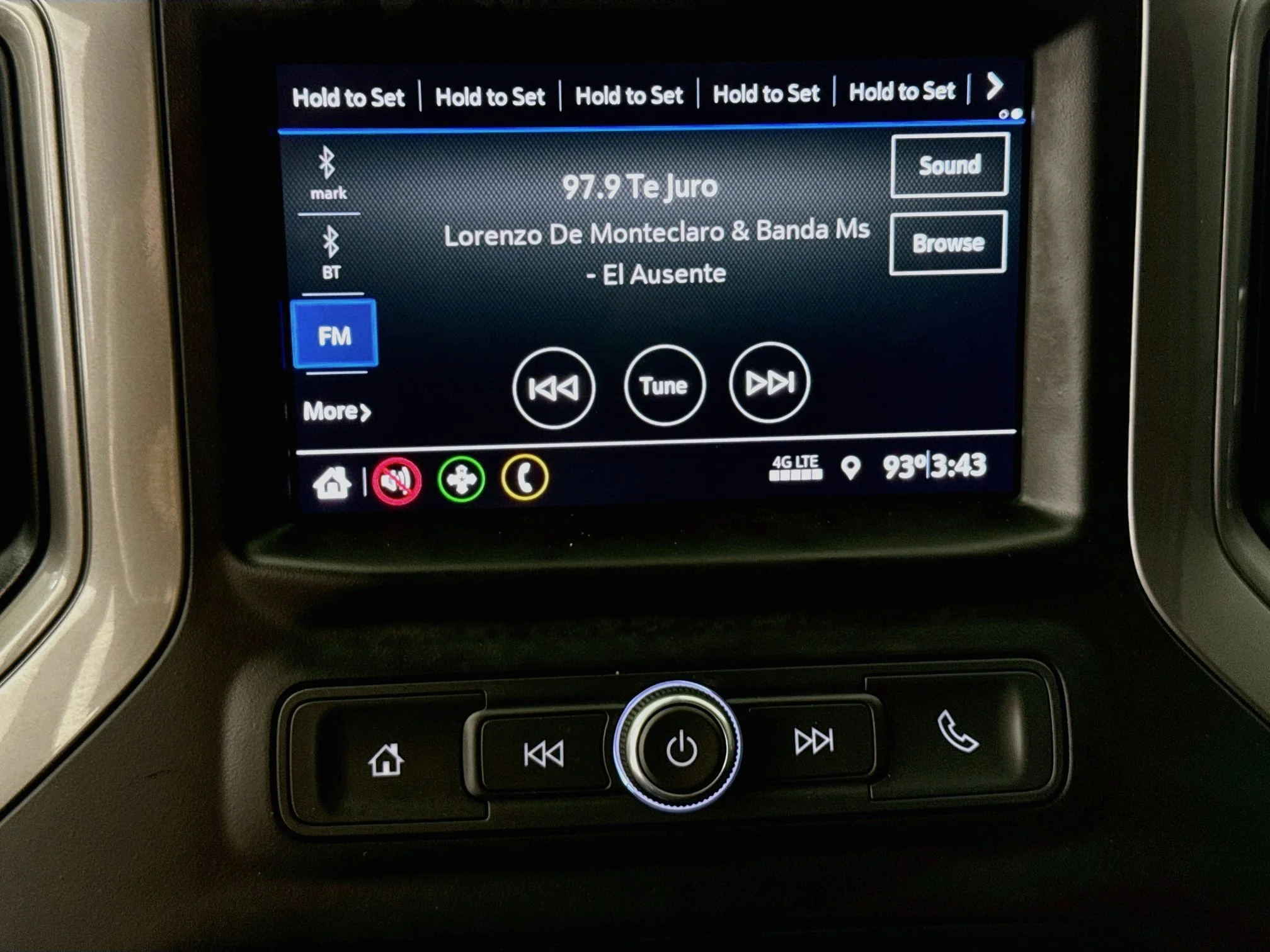 Used 2022 SUMMIT WHITE Chevrolet Custom image 16