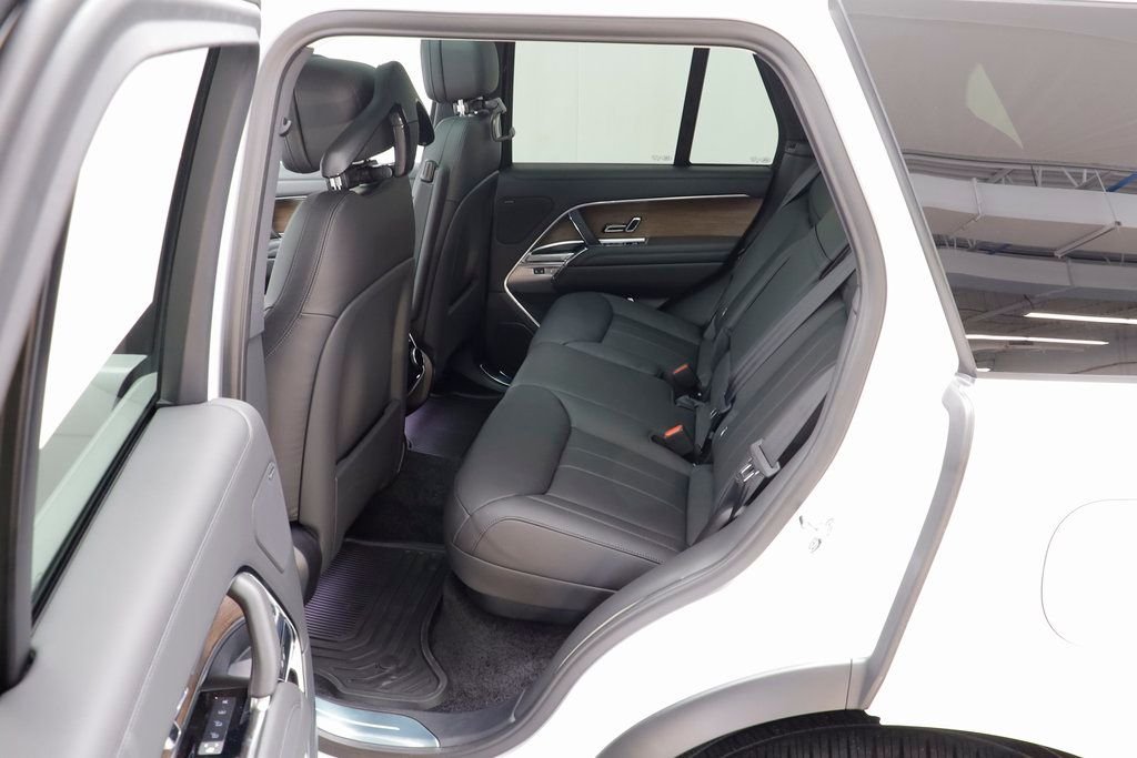2025 Land Rover Range Rover SE - Photo 15