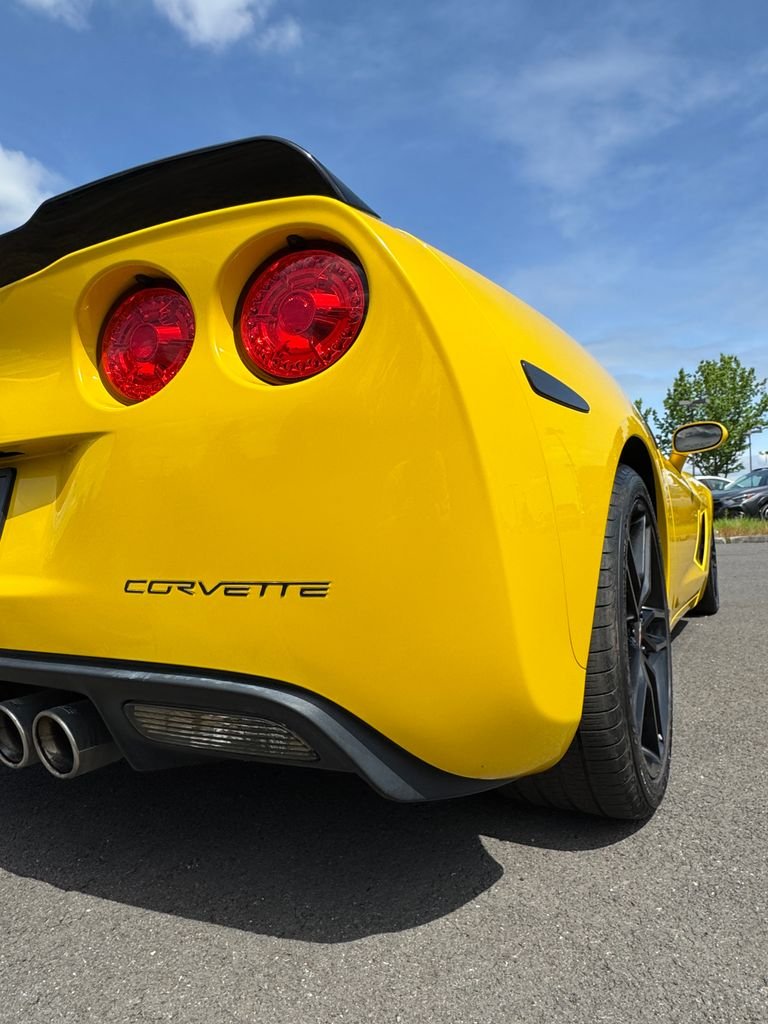 Used 2008 Velocity Yellow Tintcoat Chevrolet Base image 36