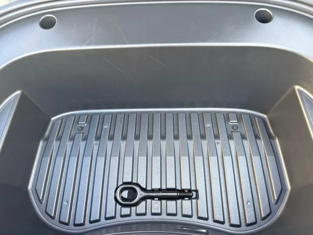Used 2021  Tesla Standard Range Plus image 36