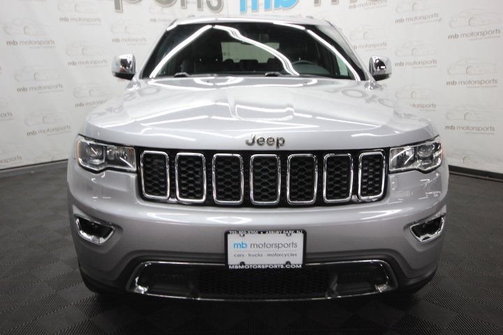 Used 2020 Silver Jeep Limited image 9