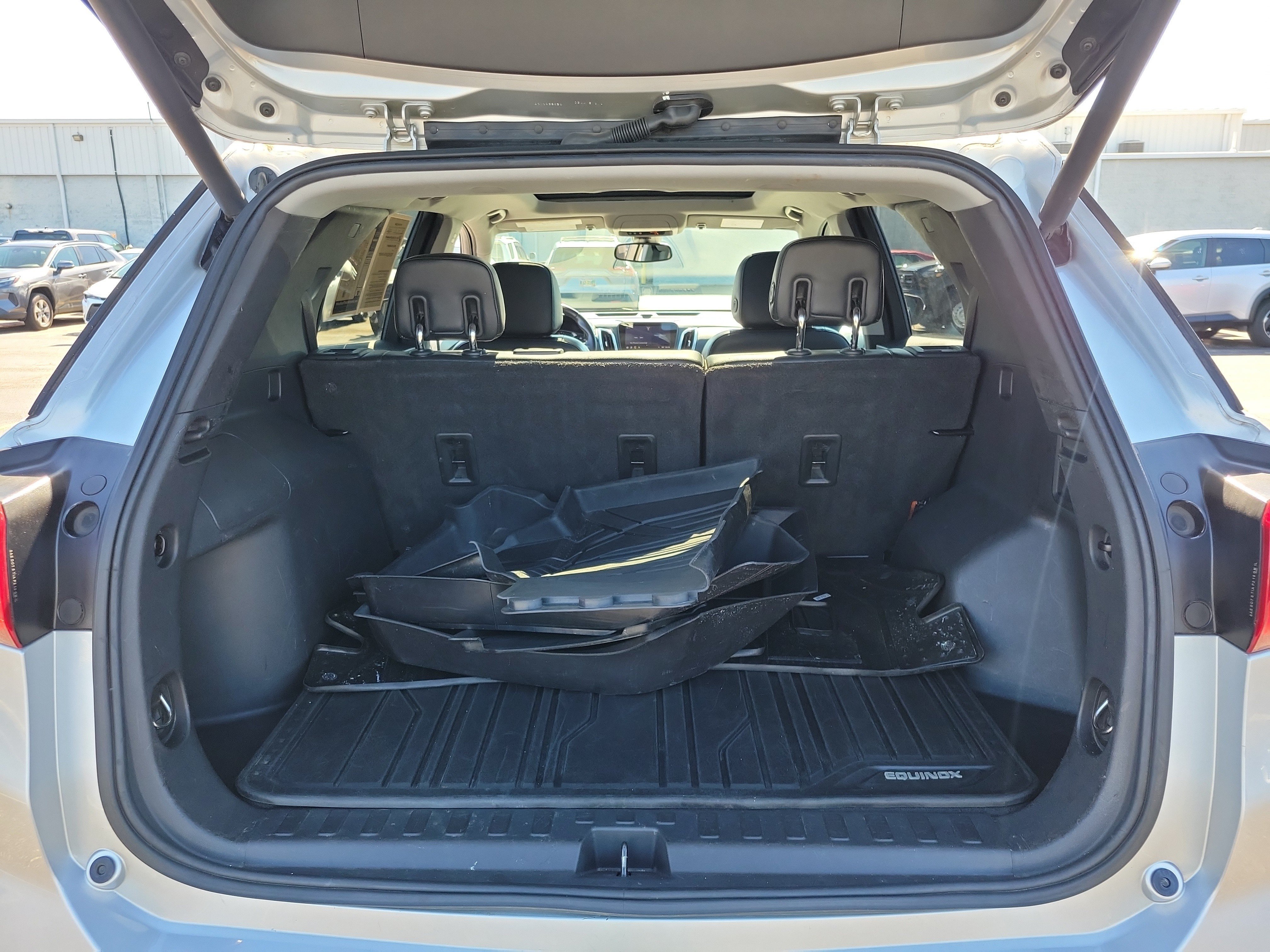 Used 2020 Silver Ice Metallic Chevrolet Premier image 8