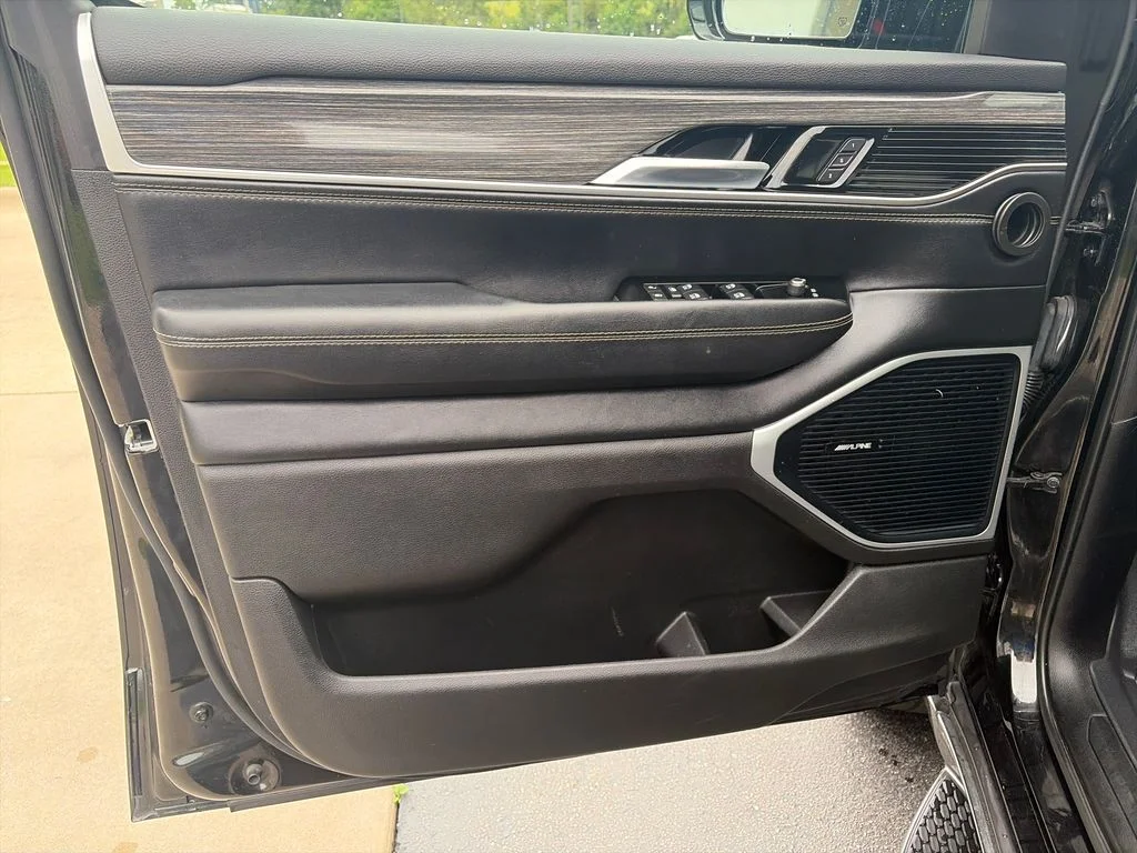 Used 2022 Black Jeep Series II image 27