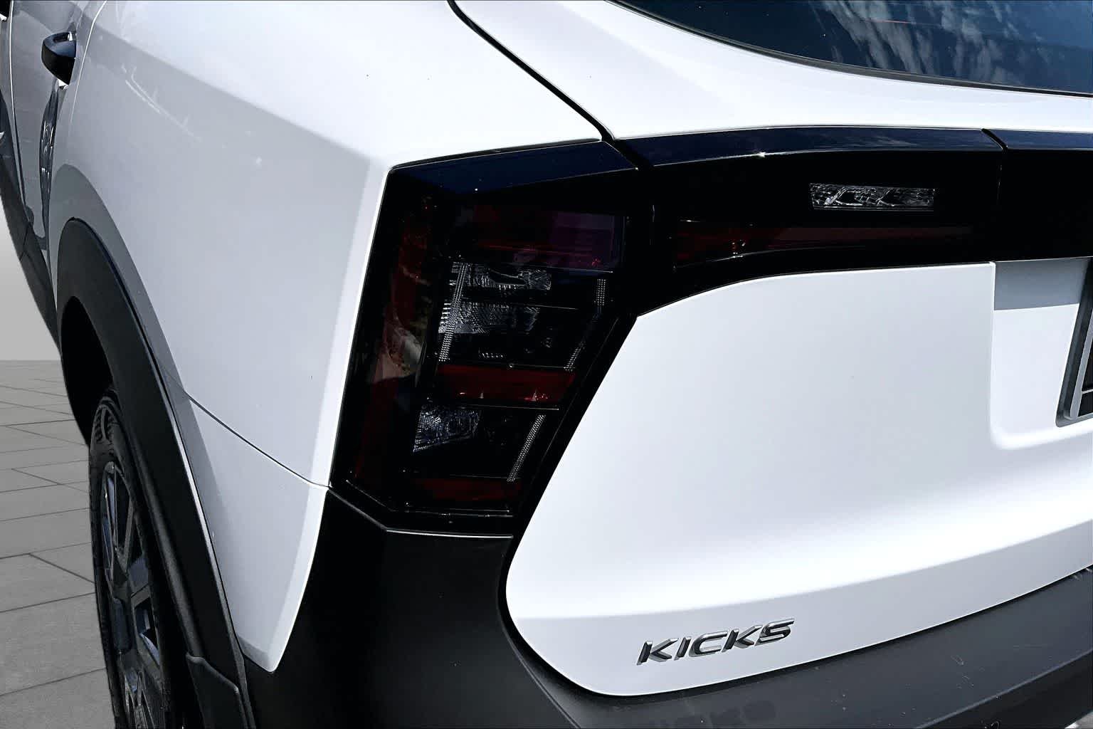 2026 Nissan KICKS S - Photo 14