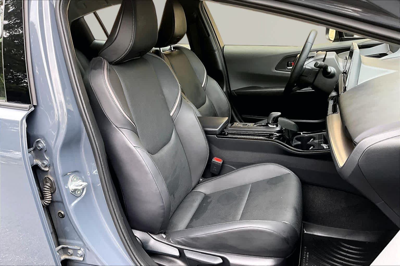 Used 2024 Guardian Gray Toyota XLE image 9