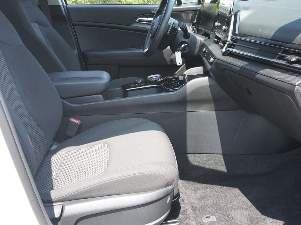 Used 2023 White Kia LX image 20