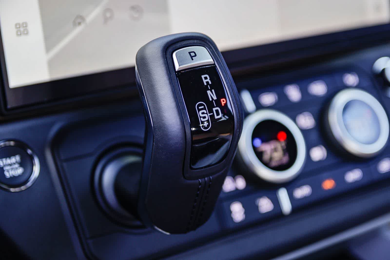 2026 Land Rover Defender V8 - Photo 19
