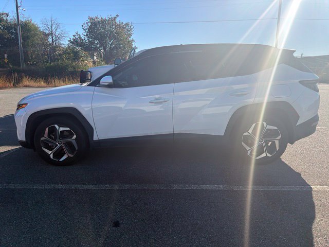 Used 2022 White Hyundai Limited image 6