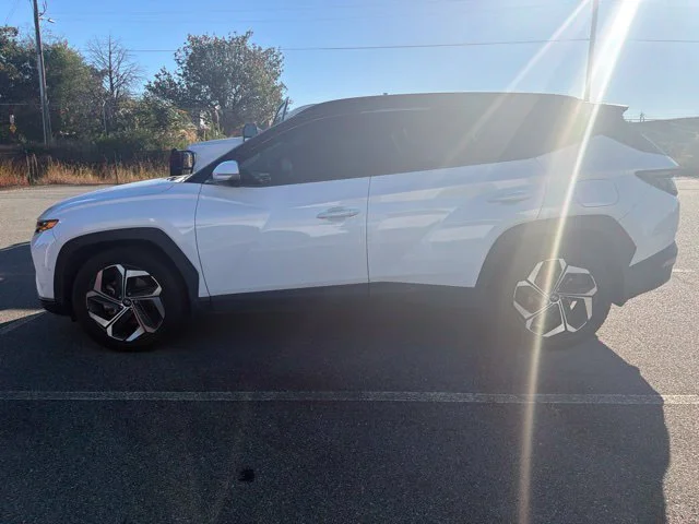 Used 2022 White Hyundai Limited image 6