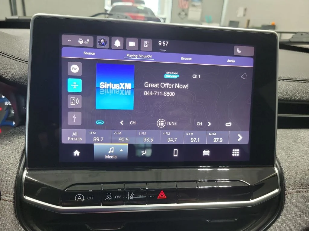 Certified Used 2023 Gray Jeep Latitude Lux image 41