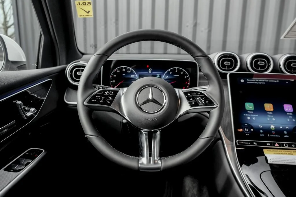 New 2026 Polar White Mercedes-Benz GLC 300 image 49