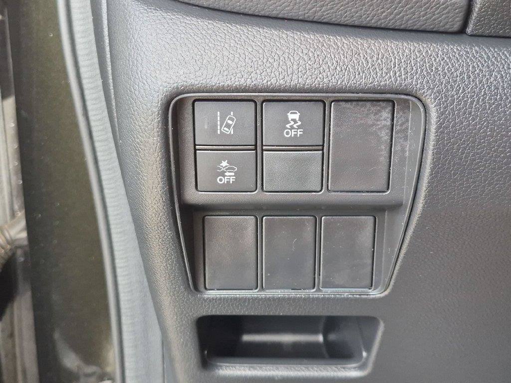 Used 2018 Silver Honda EX image 12