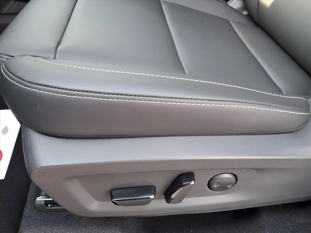 2025 Nissan Murano SV - Photo 15