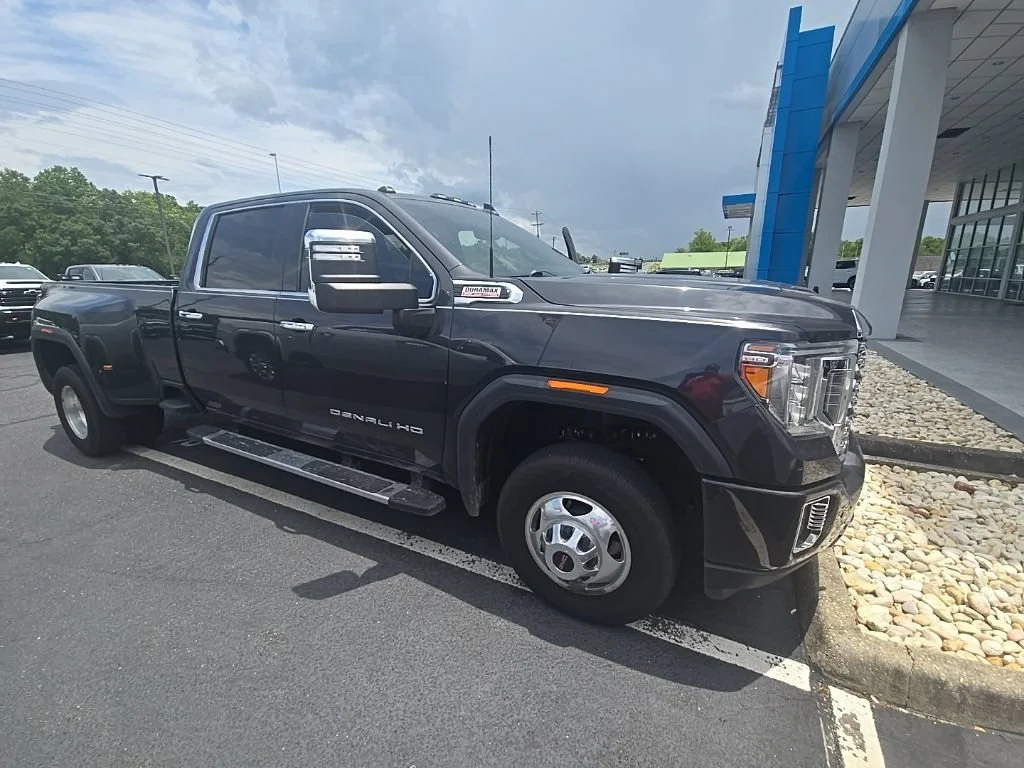Used 2020 CARBON BLACK METALLIC GMC Denali image 10