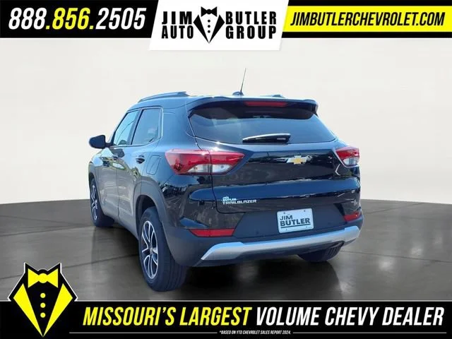 New 2026 Mosaic Black Metallic Chevrolet LT image 2