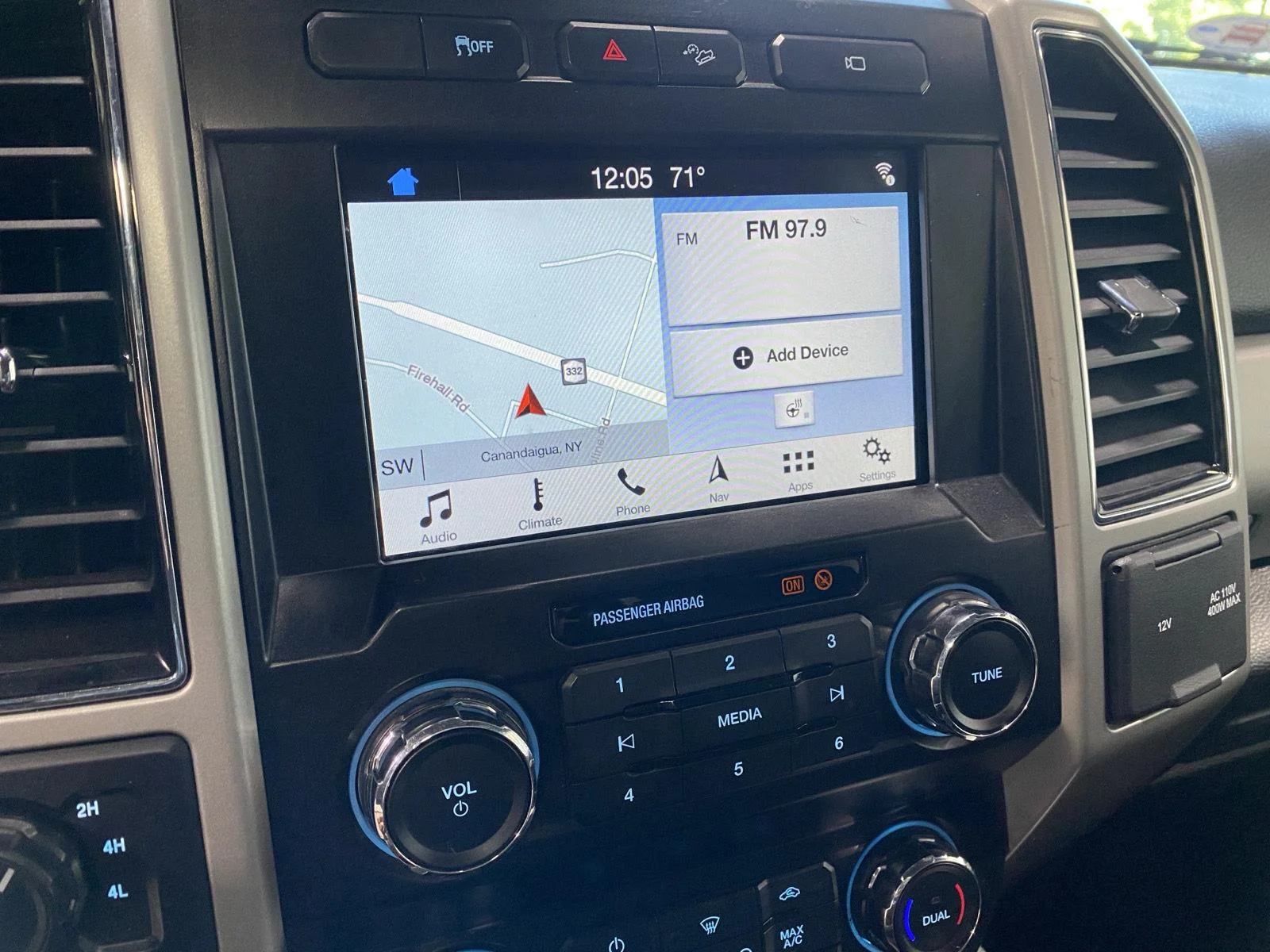 Used 2019 Magnetic Ford LARIAT image 19