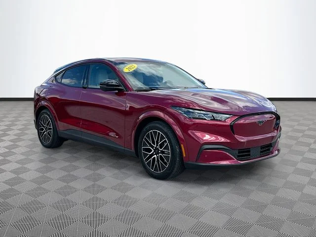 Used 2025 Red Ford Premium image 3