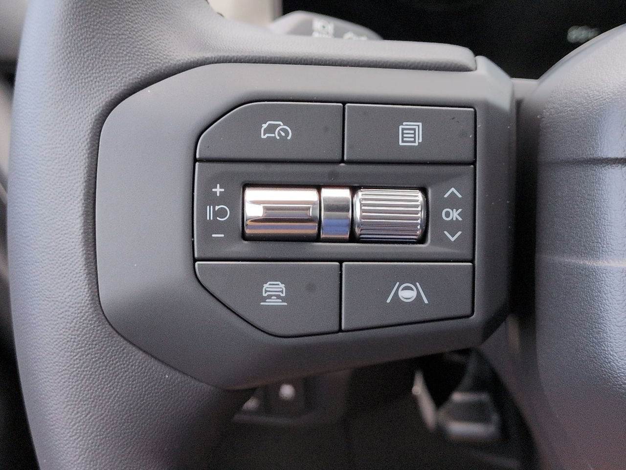New 2027 Snow White Pearl Kia X-Line SX image 30